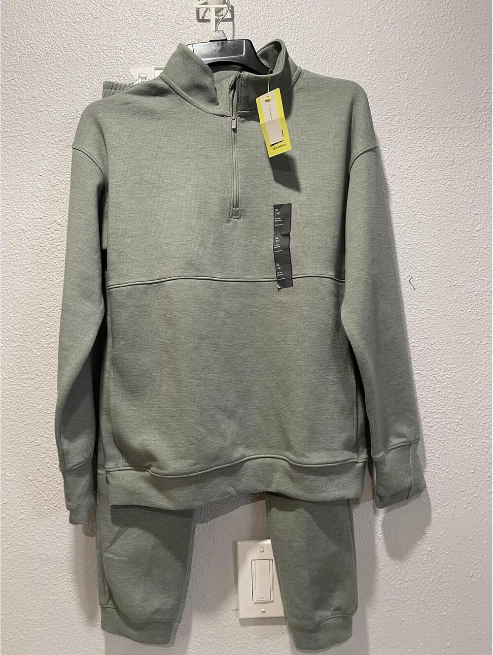 Boy’s Green 2-Piece Sweatshirt and Sweatpants Set